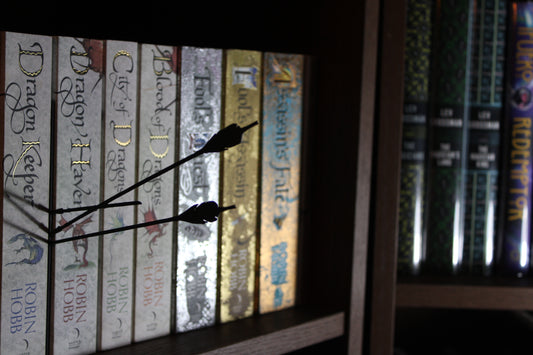 Arrows Silhouette Bookshelf Decor