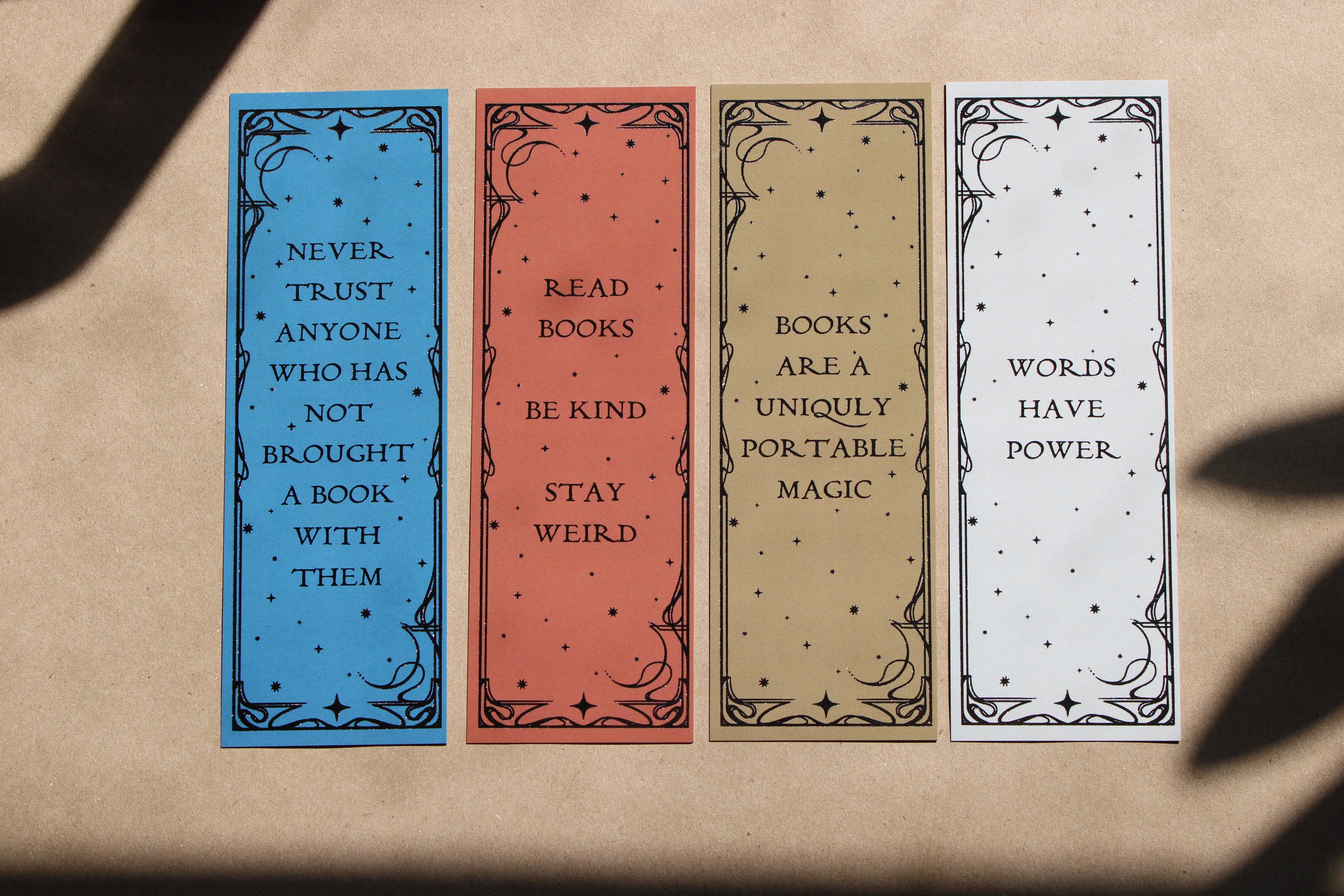 Nouveau Bookmark Set